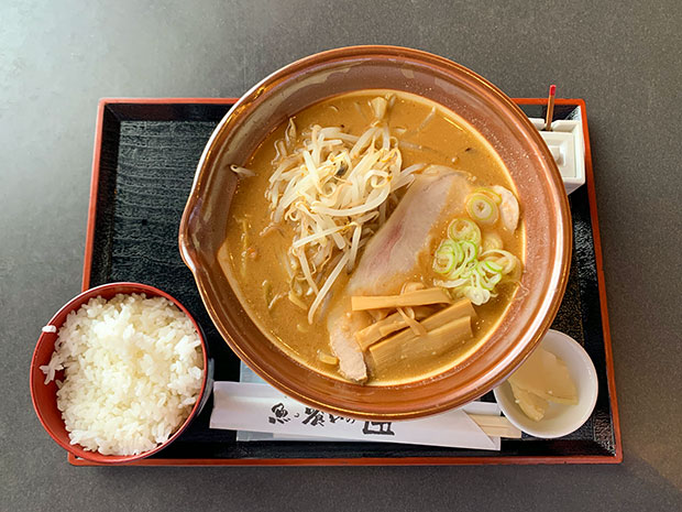 にんにく味噌煮干しラーメン